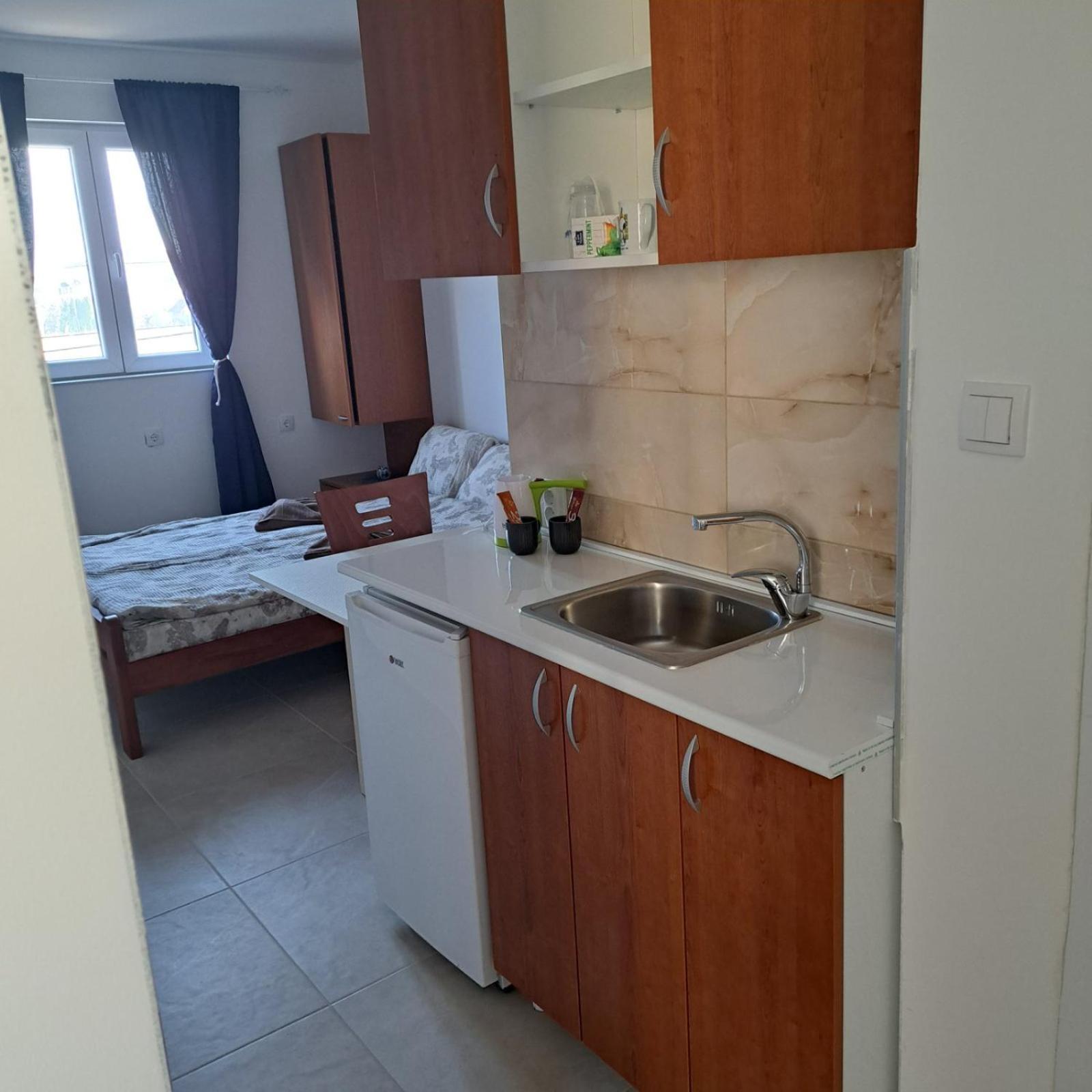 Libero Apartmani Surčin Zimmer foto