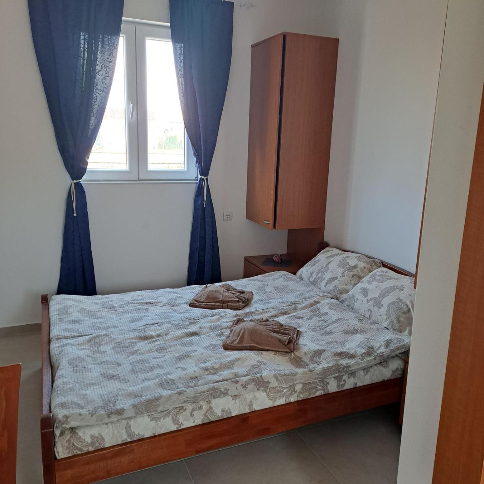 Libero Apartmani Surčin Zimmer foto
