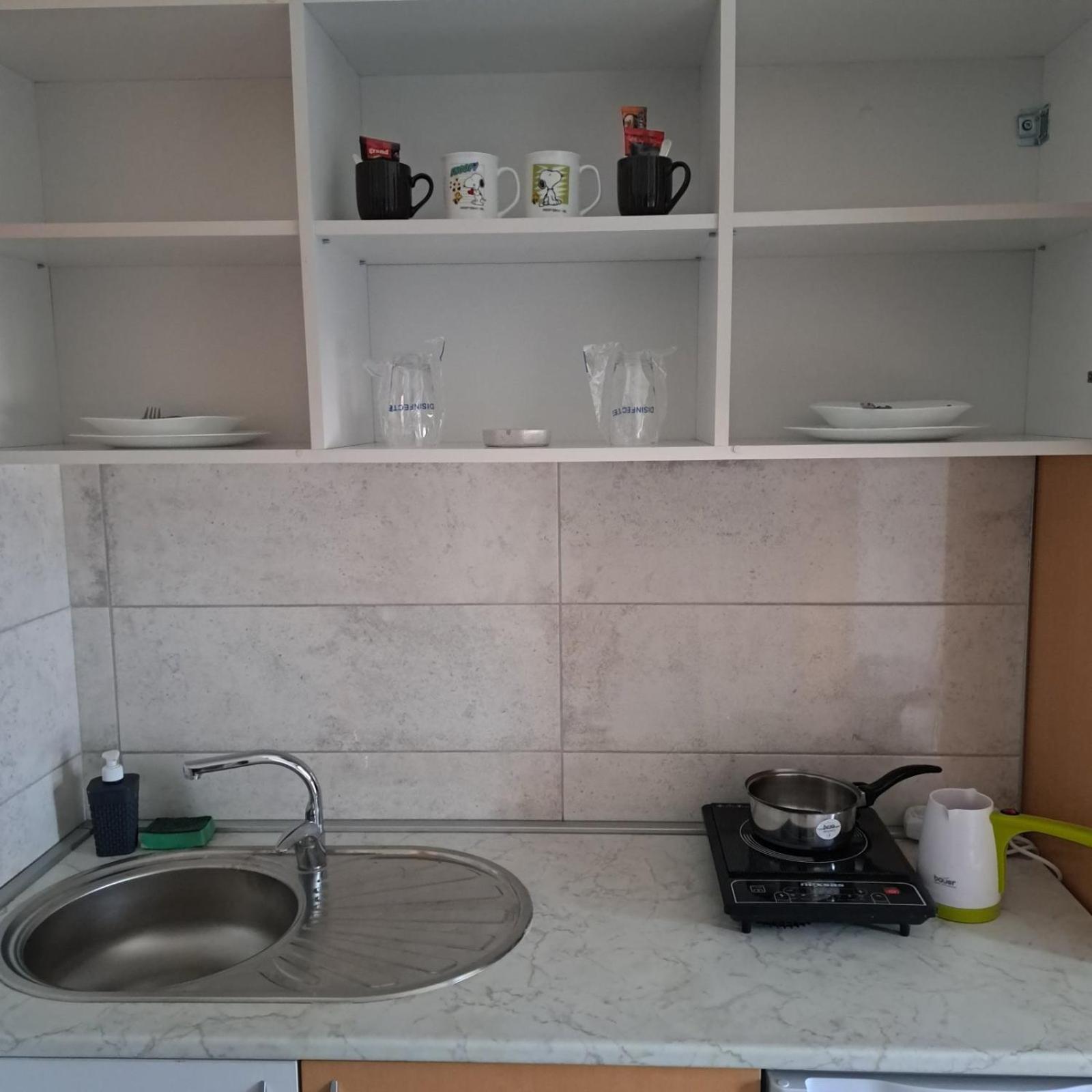 Libero Apartmani Surčin Zimmer foto